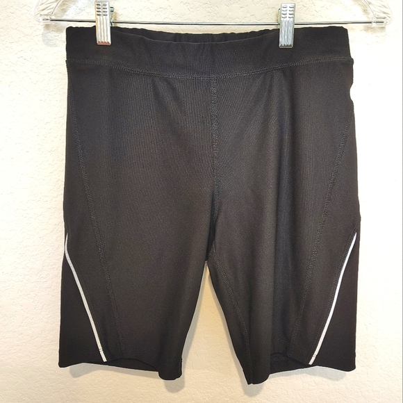 Xersion Women's Black Bike Shorts - Picture 1 of 4